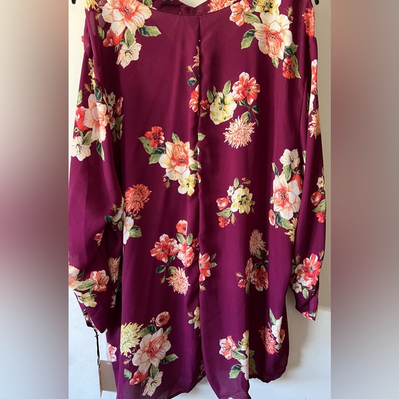 NWT Beautiful Burgundy floral top. 30 inch length by 27 inch width. - Picture 4 of 8